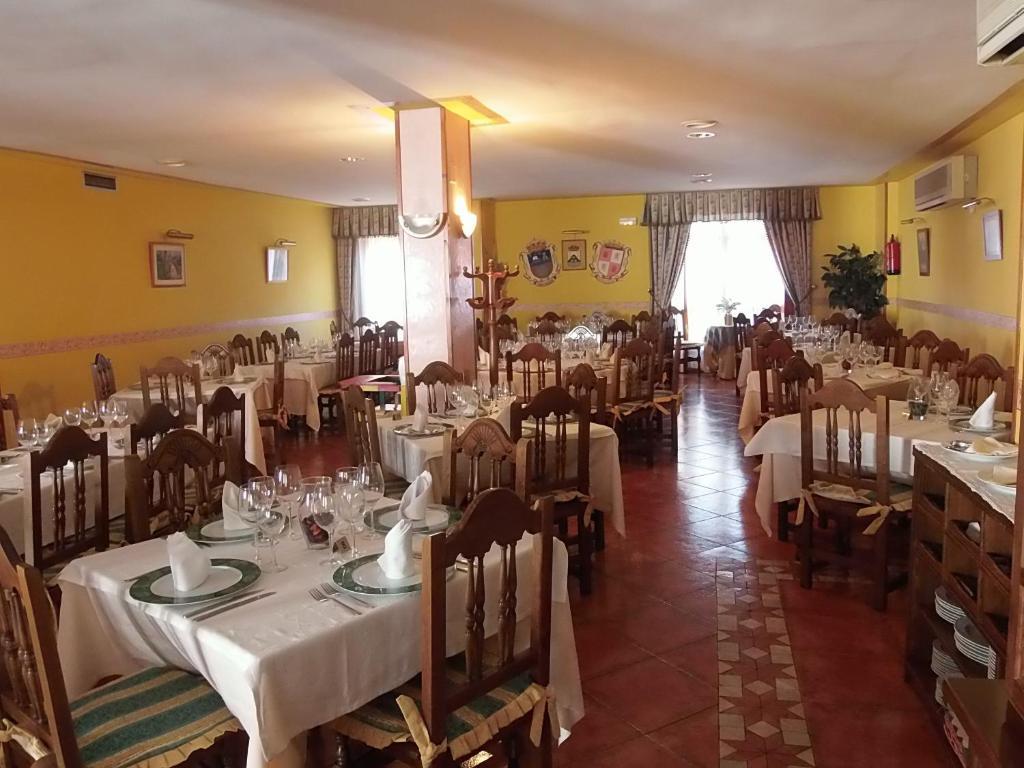 Hostal-Restaurante San Antolin Tordesillas Exterior foto